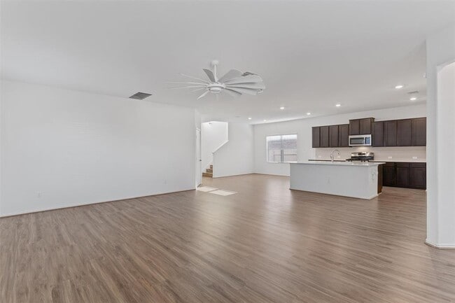 Building Photo - 1324 Chad Dr