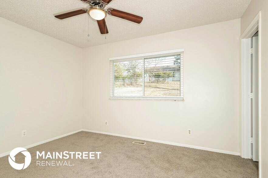 Building Photo - 1739 Hilltop Ln