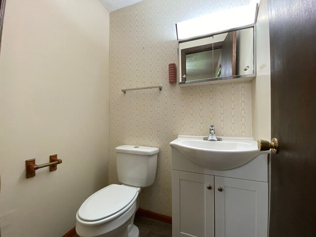 Building Photo - Available May 29th, 2026!