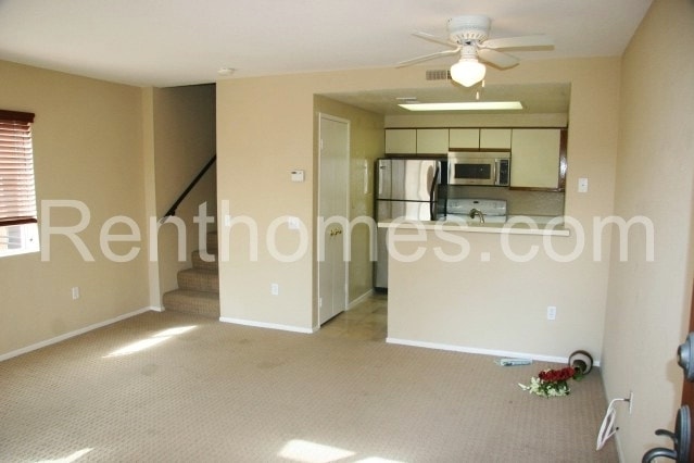 Building Photo - La Jolla/UTC, 3927 Nobel Dr #80 - Beautifu...
