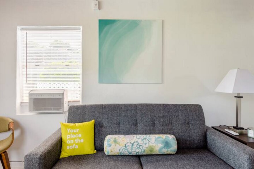 comfortable sofa bed - 1120 Orange Ave