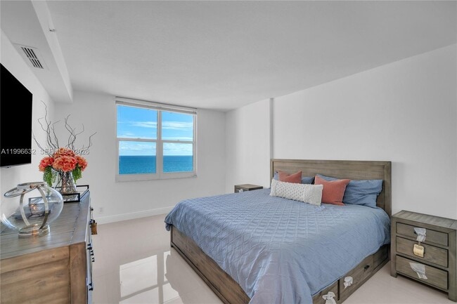 Building Photo - 2501 S Ocean Dr