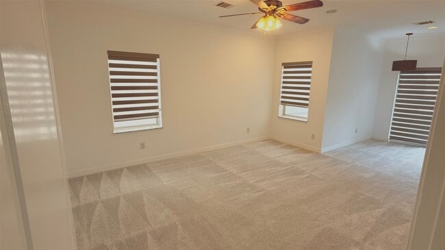 Building Photo - 150 Carson Ct