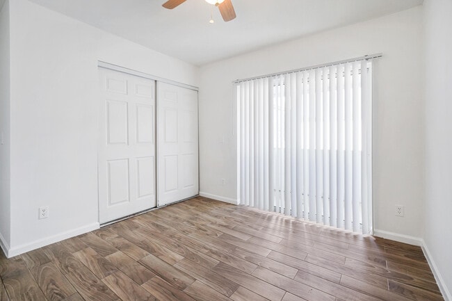 Building Photo - 5070 Elmhurst Rd