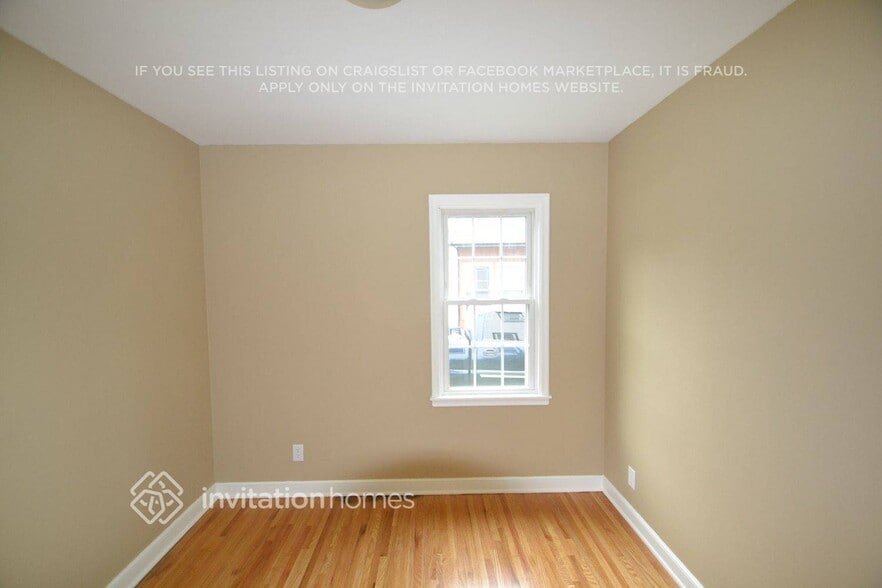 Building Photo - 2150 Nokomis Ave