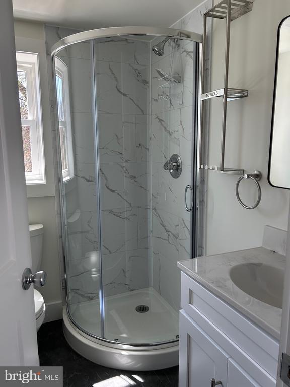 Building Photo - 152 N Walnut St