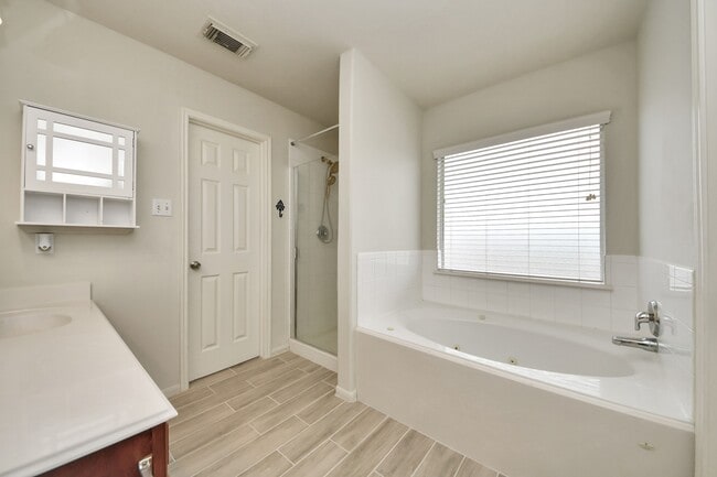 Building Photo - 21710 Oriole Trail