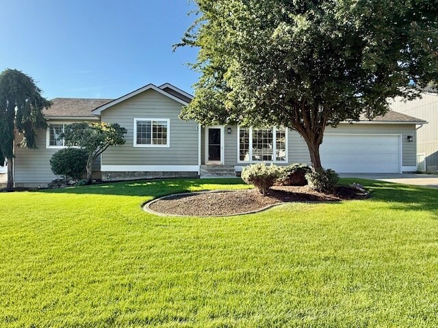 Primary Photo - 814 E Country Hill Ct