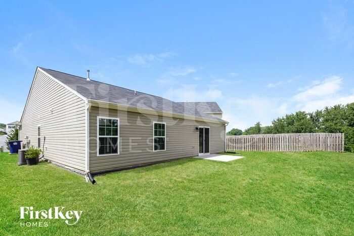 Building Photo - 1049 Solstice St