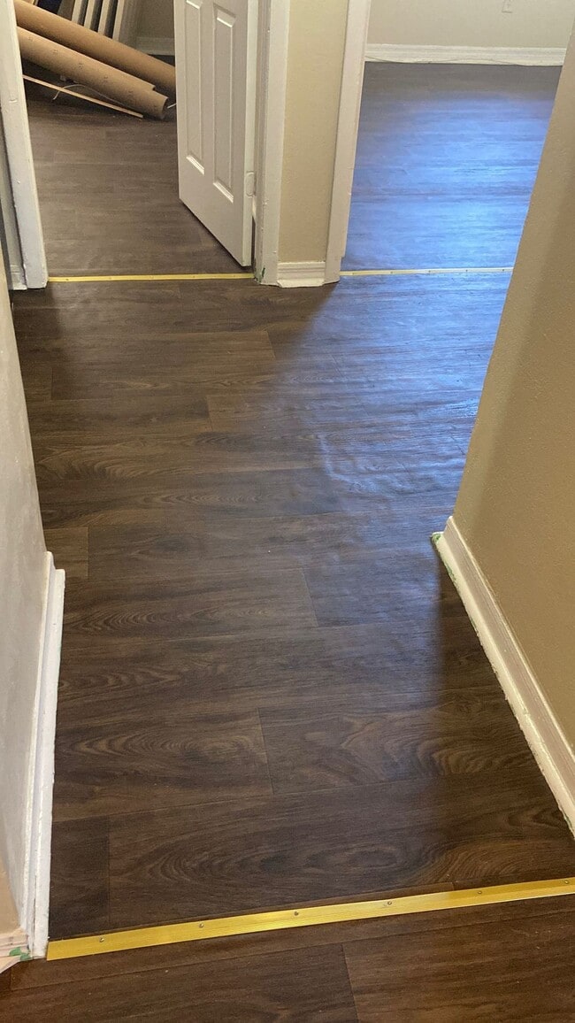 Building Photo - Cozy 2/1 Apartment, Move in Ready, Move in Special!