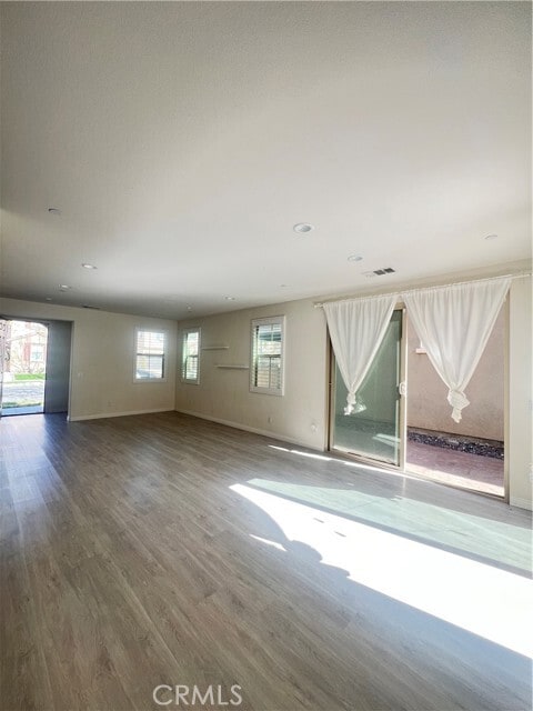 Building Photo - 3180 E La Avenida Dr