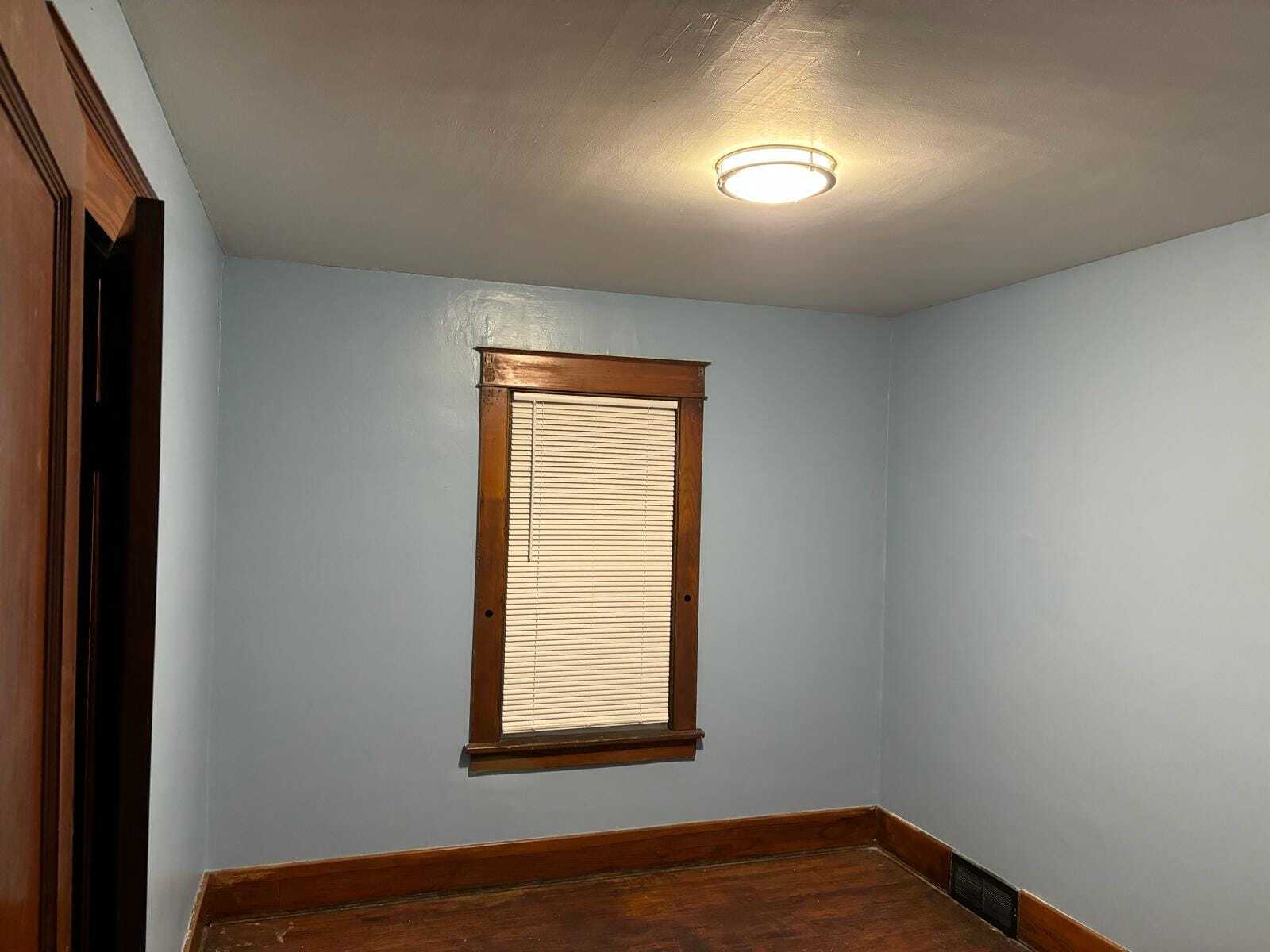 Building Photo - 2743 Niagara St