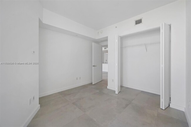 Building Photo - 501 NE 31st St