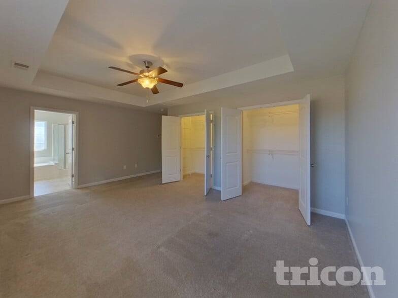 Building Photo - 127 Dunnsmore Dr