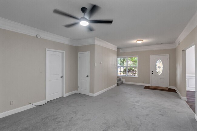 Building Photo - Beautiful 4 Bedrooms + Bonus Room on Nearly 1 Acre in Stockbridge! ?