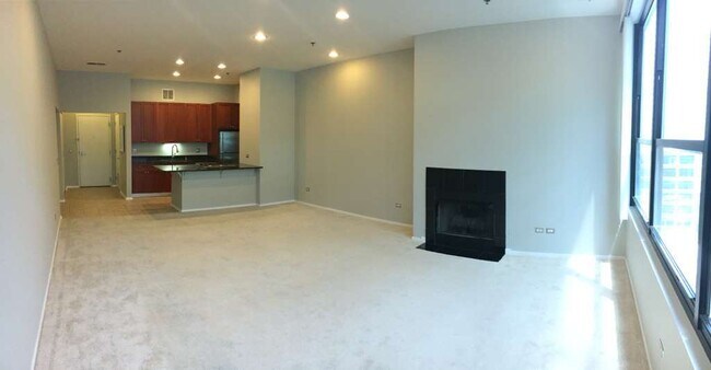 Building Photo - 130 S Canal St