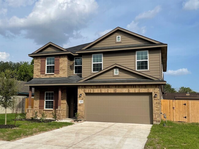 Building Photo - 5002 Winnipeg Blvd