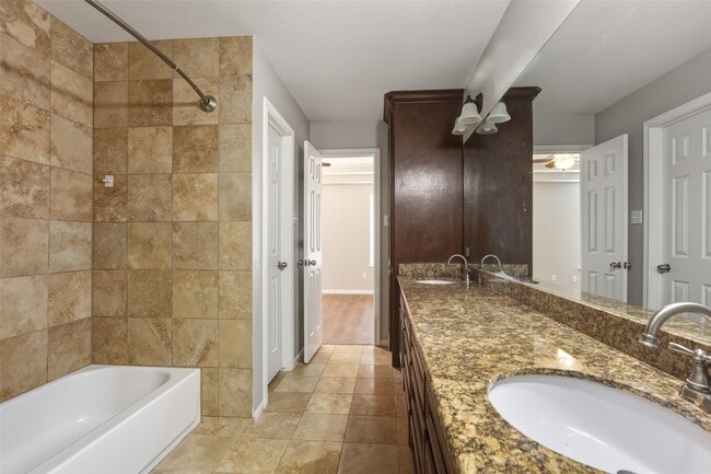 Building Photo - 14861 Altair Ct