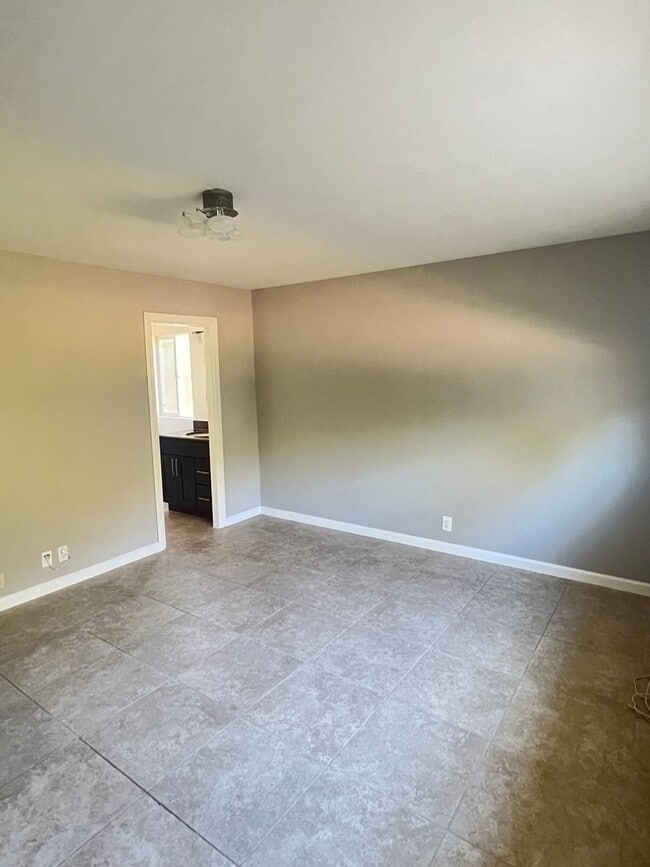 Building Photo - Beautiful Home in Rancho Palos Verde-Sun R...