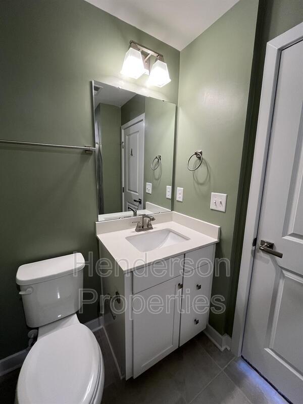 Building Photo - 4750 Chastain Ave