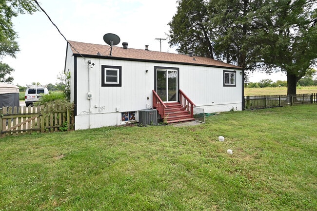 Building Photo - 9600 NE 34th St