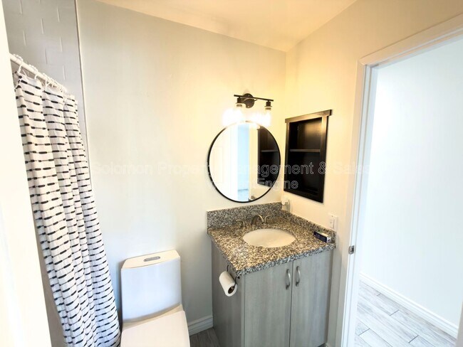 Building Photo - 3623 Harbor Crest Way