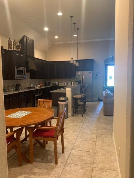 Building Photo - 686 Pendle Forest Dr