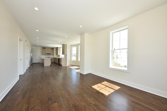 Building Photo - 104 E Prospect St