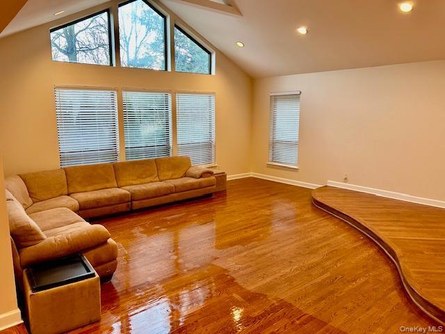 Building Photo - 5 Carman Ct