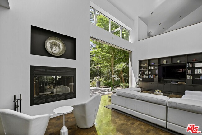 Building Photo - 1500 Rustic Ln