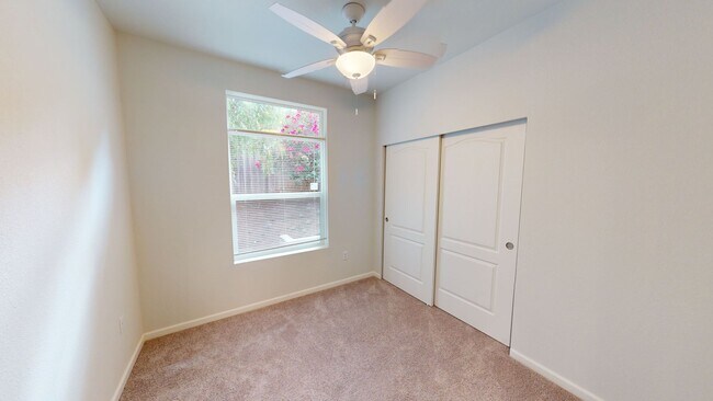 Building Photo - 4133-4133 Palm Tree Ct