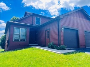 Building Photo - 131 Broxbourne Dr