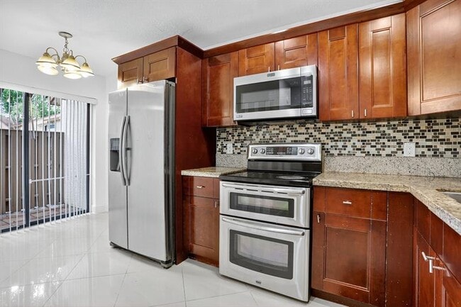 Building Photo - 3037 NW 48th Ave