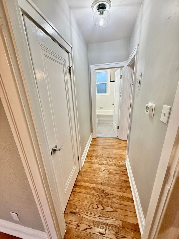 Building Photo - 1240 Hawthorne Pl