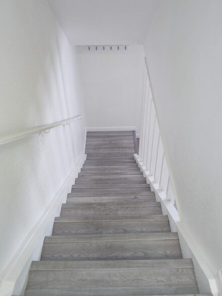 Building Photo - 1070 Grand Ave