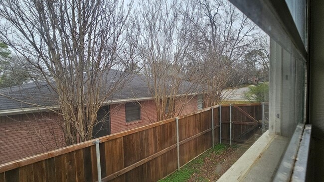 Building Photo - 2115 Glenwood Ln