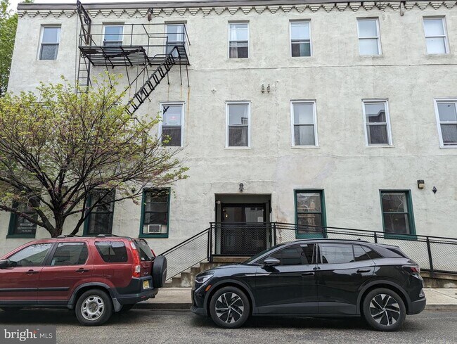 Building Photo - 2111 E Susquehanna Ave