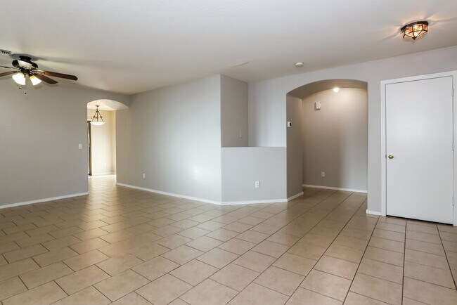 Building Photo - 12433 W Larkspur Rd