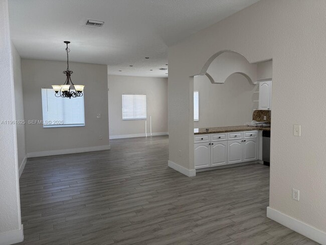 Building Photo - 5521 SW 158th Ct