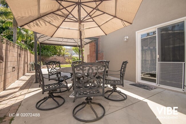 Building Photo - 222 Lupe Ave