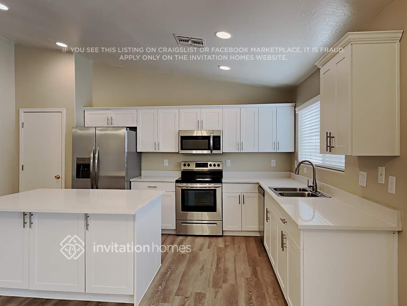 Building Photo - 15164 W Adams St