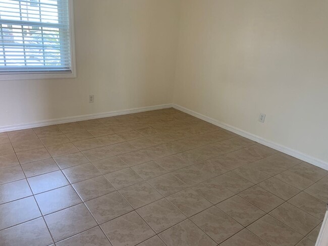 Building Photo - Coquina Key Condo