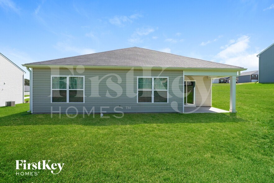 Building Photo - 261 Lantanna Ave