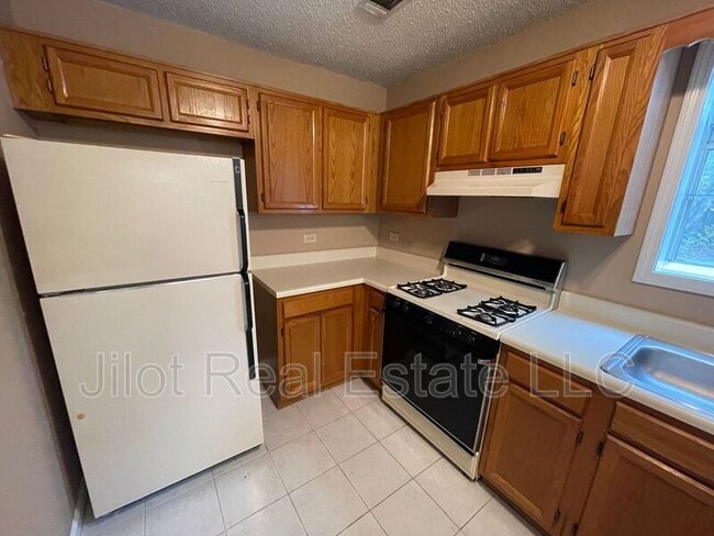 Building Photo - 1048 Hillsborough Chase NW