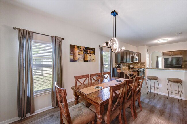 Building Photo - 10531 Sunflower Dr