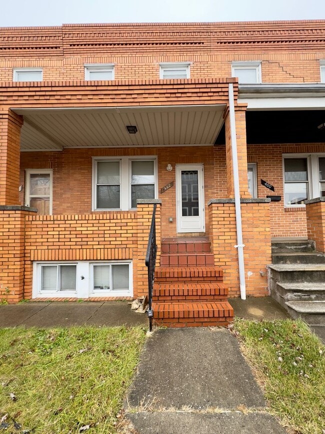Building Photo - 402 Folcroft St