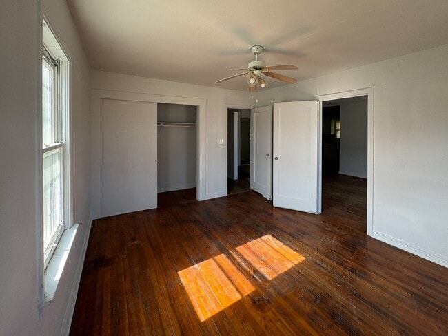 Building Photo - 1 Bedroom House for Lease