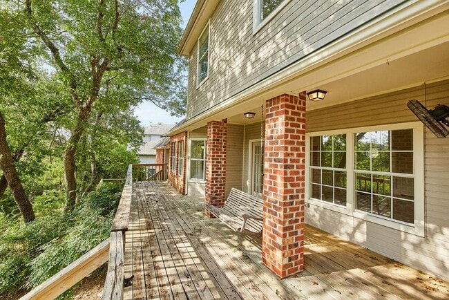 Building Photo - 10905 Galleria Cove