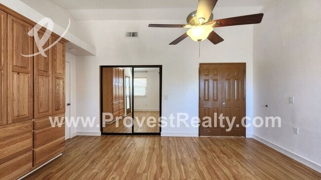 Building Photo - 12490 Iroquois Rd