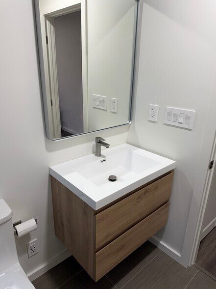 Building Photo - 6219 Monterey Rd